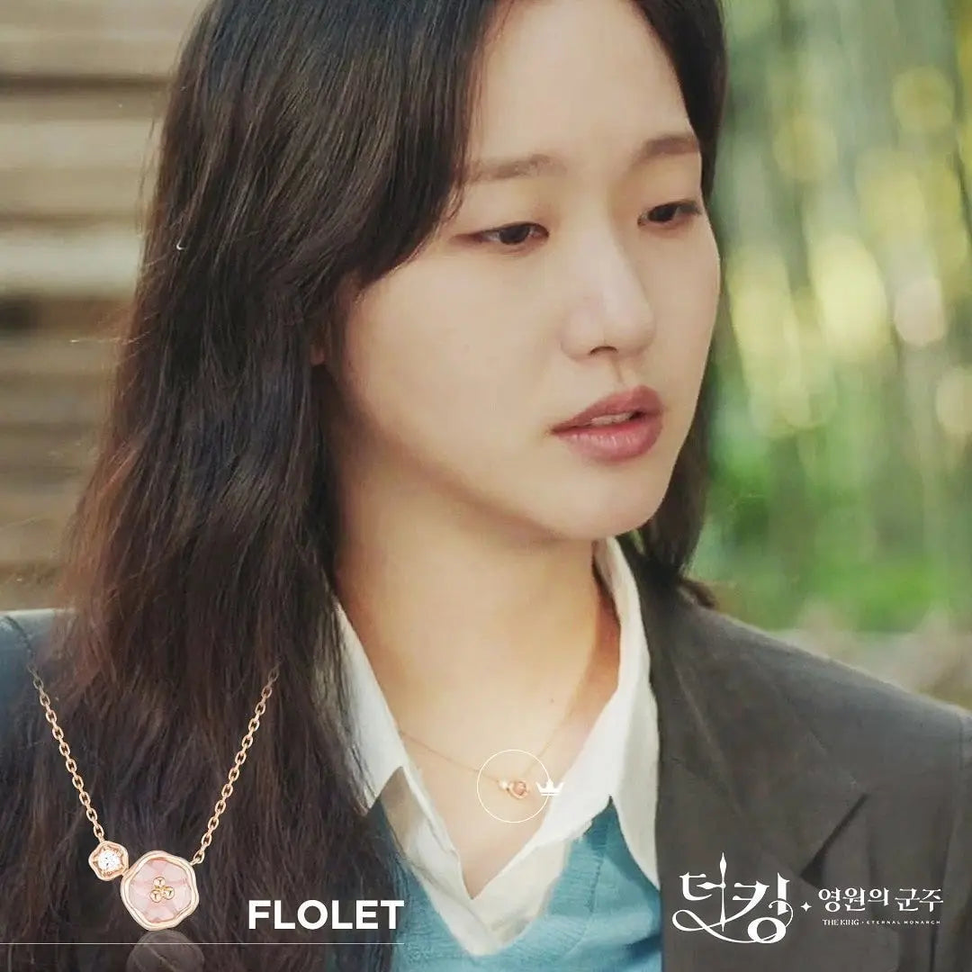 The King: Eternal Monarch Cherry Blossom Necklace & Gift Box — image 7